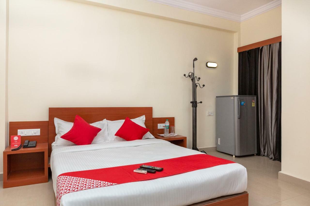 Oyo 22105 Hotel Half Moon Inn Chennai Exterior photo